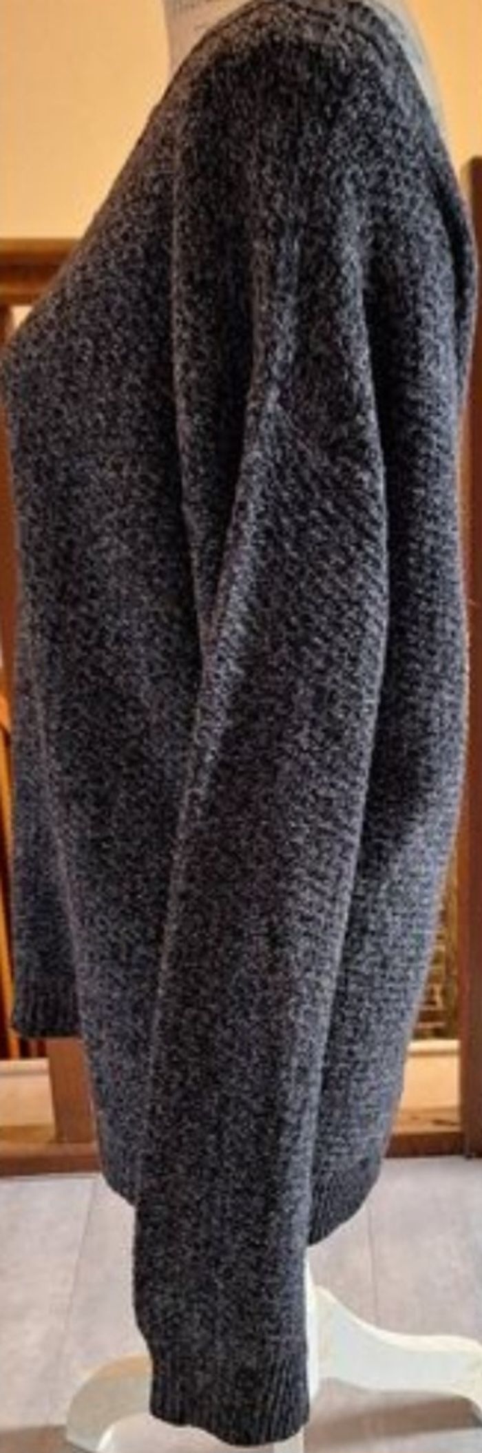 Long pull gris avec le dos nu en V - photo numéro 4