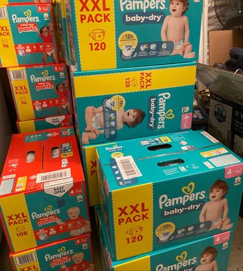 2 cartons de couches Pampers baby dry taille 4