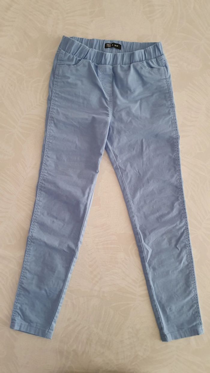 Pantalon jegging bleu, porté 1 seule fois, taille 9-10 ans - photo numéro 2