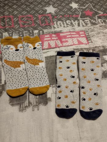 Lot 2 grosses paires de chaussettes antidérapantes