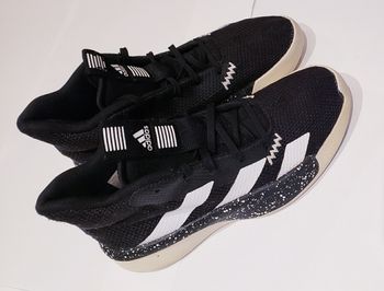 Chaussures de basketball Adidas Pro Next pour homme/garçon Taille 38 2/3
