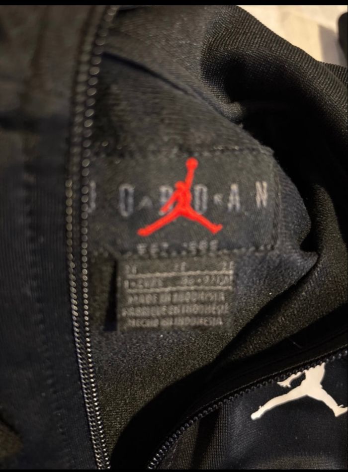 Lot de 3 ensembles jogging Jordan et Adidas 18 24 mois - photo numéro 3