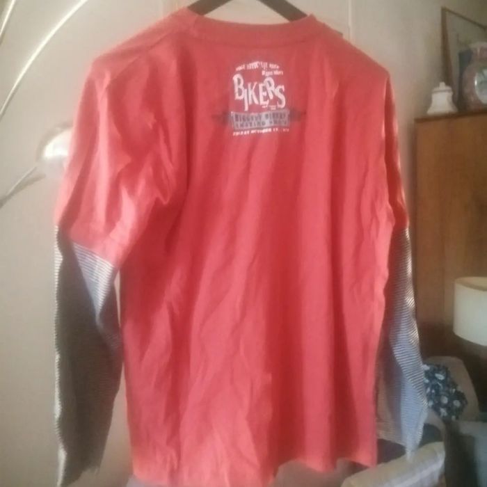 🌸Tee shirt manche longue rouge à imprimés Taille 12 ans Neuf🌸 - photo numéro 4