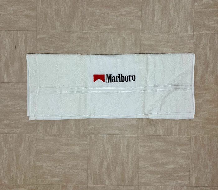Serviette Marlboro - photo numéro 4
