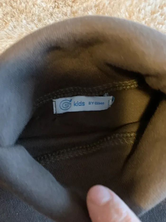 Lot pulls col roulé et gilet zip 2 ans - photo numéro 3