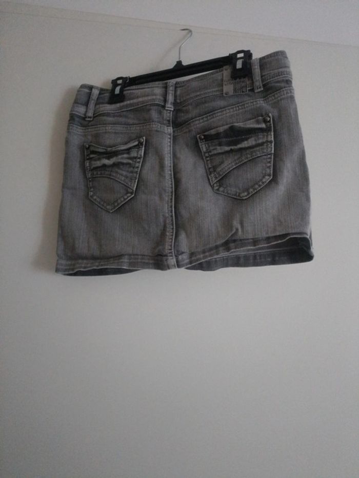 Mini jupe en jean gris vitamine - photo numéro 3