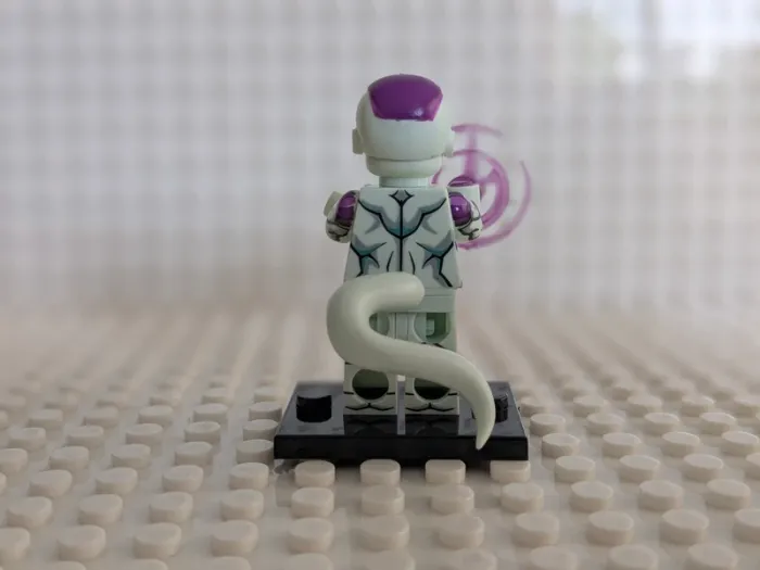 Figurine Dragon Ball Z : Freezer forme ultime , style lego - photo numéro 2