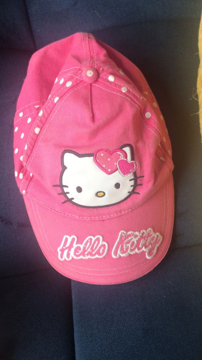 Lot 4 accessoires Hello Kitty +casquette offerte - photo numéro 6