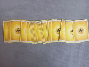 Lot 20 Cartes Pokémon Énergie Électrique