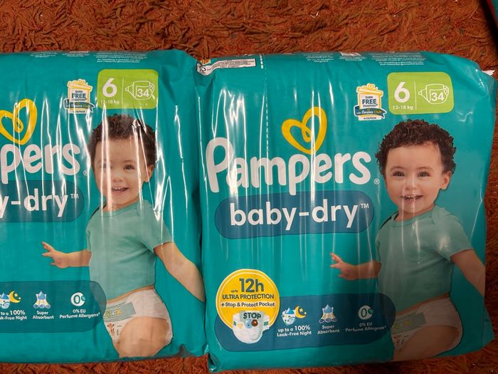 2 paquets de couches Pampers t 6
