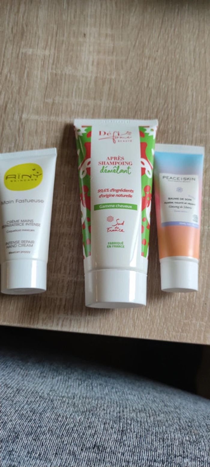 Coffret boîte box de soins corps et cheveux 9 produits neufs