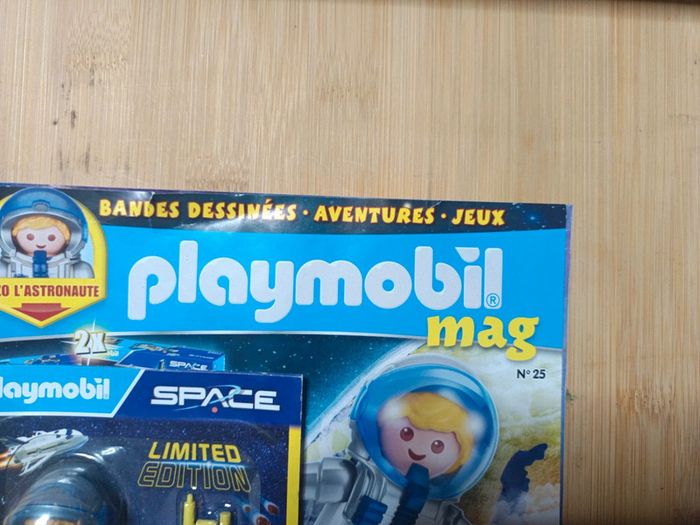 Magazine playmobil avec 2 personnages neuf - photo numéro 5