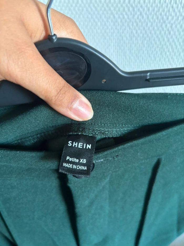 Pantalon fluide évasé vert - photo numéro 4