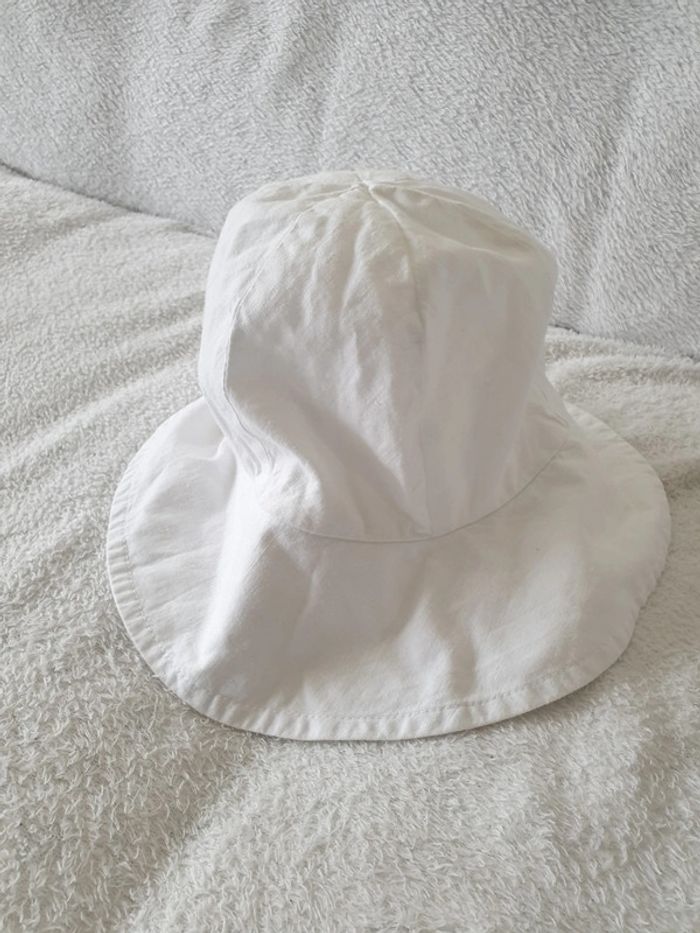 Chapeau blanc environ 50cm neuf - photo numéro 2