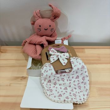 Coffret  doudou et bavoir 
