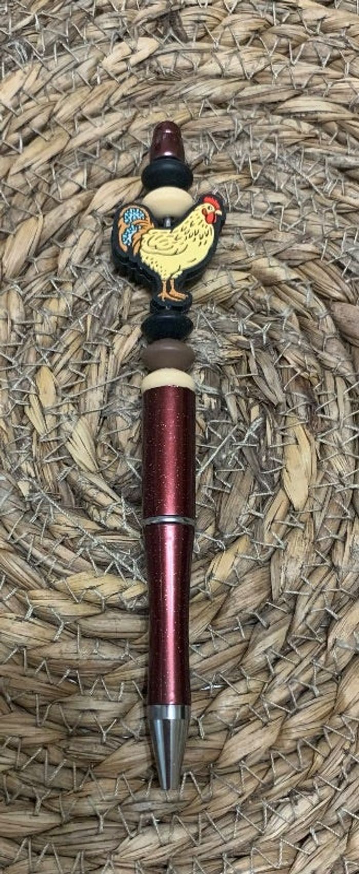 Stylo personnalisé poule avec des perles en silicone