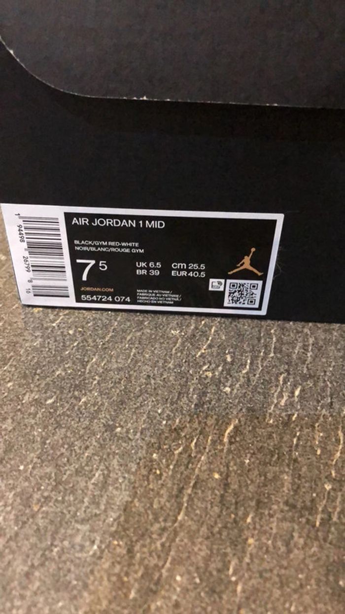 Air Jordan 1 Mid Banned - photo numéro 3