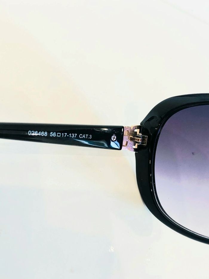Lunette de soleil femme masque noire et dorée verres dégradés UV protection catégorie 3 - photo numéro 5
