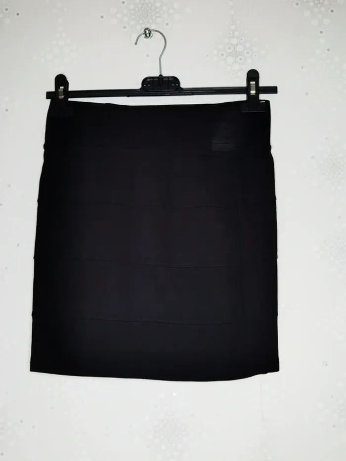 D4509 - jupe femme taille 34 - photo numéro 2