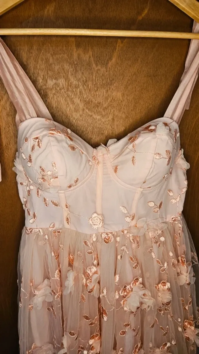 Sublime robe corset rose shein .T 36. - photo numéro 2