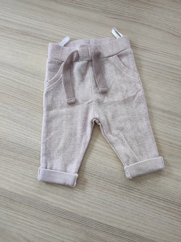 Lot 2 pantalons 3 mois - photo numéro 2