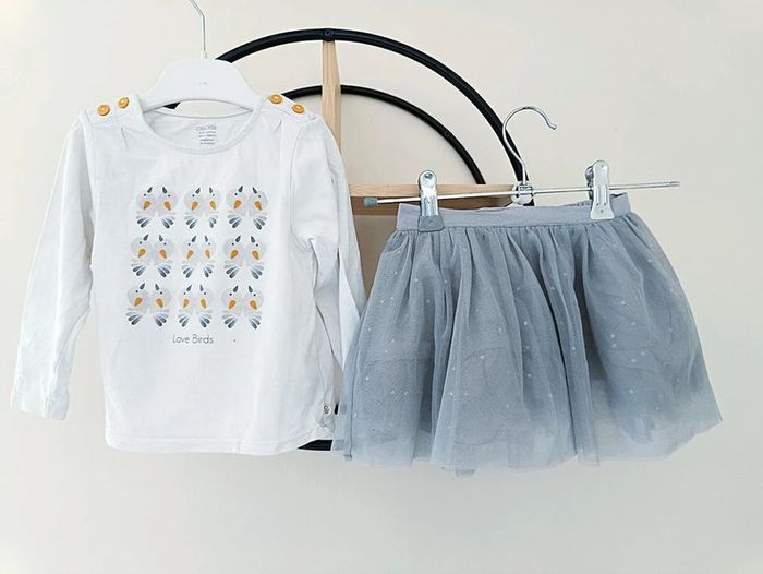 18 mois ensemble obaibi Okaïdi Teeshirt et jupe