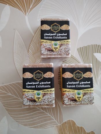 Lot trois savons végétales exfoliants