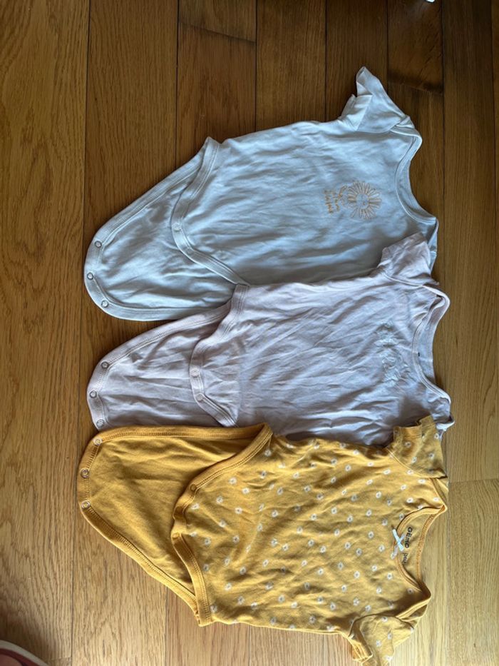 Lot de 3 bodies demi manche pour bébé fille - photo numéro 4