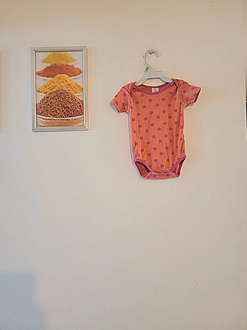 Joli petit body mots d enfants orange Taille 6 mois