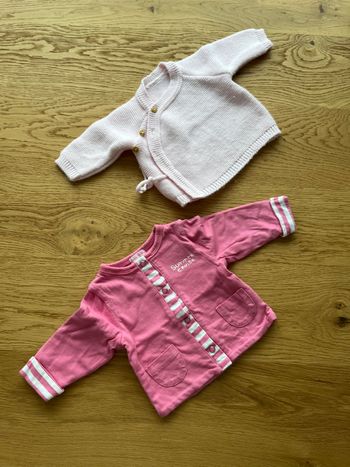 Lot 2 gilets roses - 1 mois