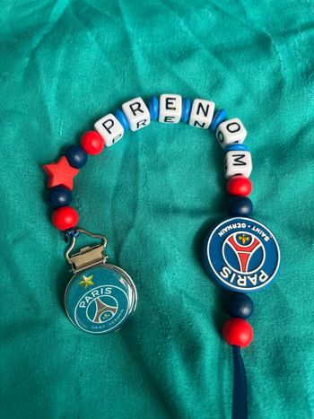 Attache tétine PSG