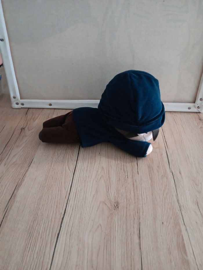 Peluche allongé akai détective Conan - photo numéro 2