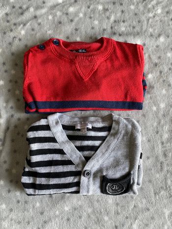 Lot de 2 pulls 12 mois