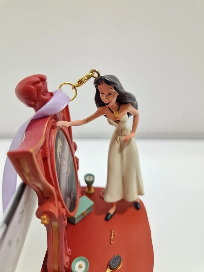 D321- figurine Sketchbook Ornament - Ursula/Vanessa - photo numéro 2