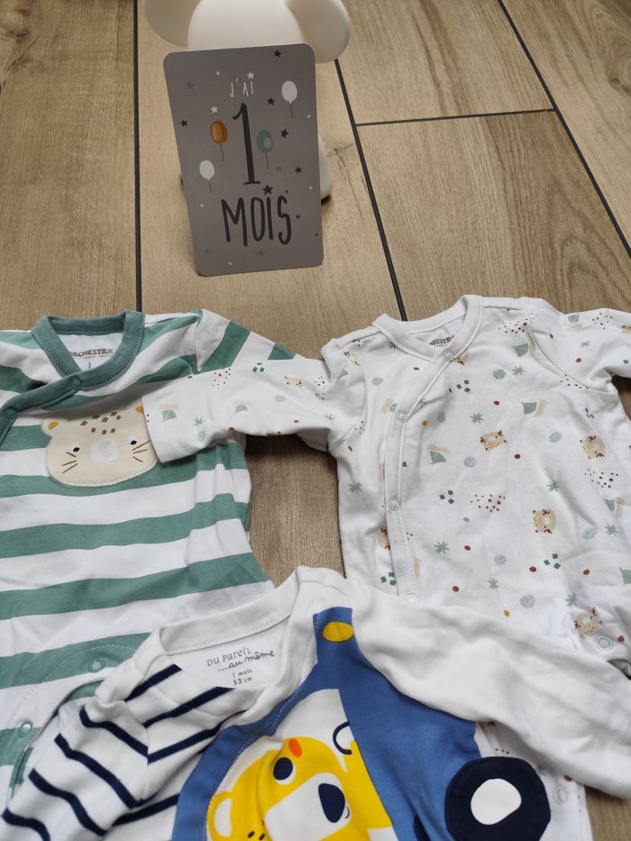 Pyjama 1 mois - photo numéro 2