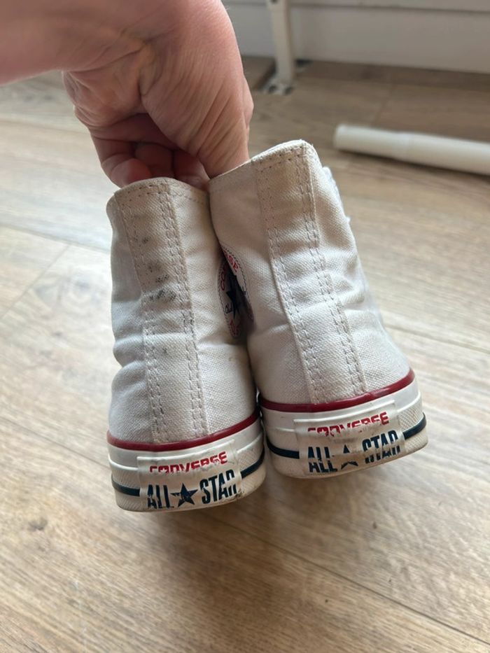 Converses blanche - photo numéro 2