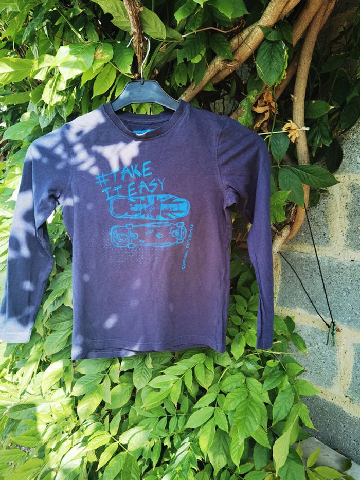 D844 - tee shirt ML 8 ans - photo numéro 2