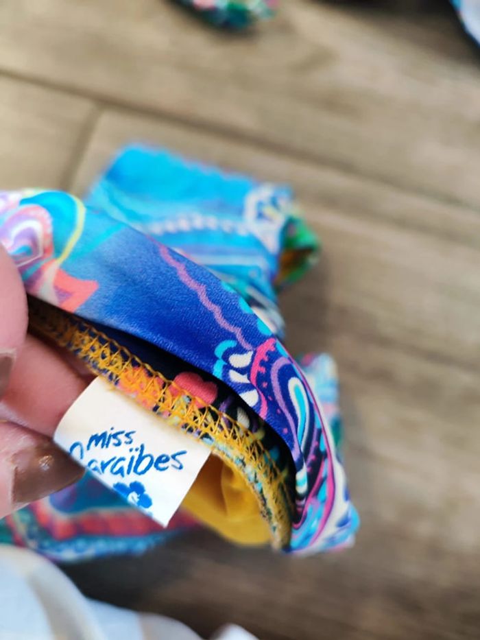 Maillot de bain deux pièces multicolore Miss Caraibes Taille 2 Haut coque avec armatures - photo numéro 4