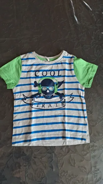 💚T-shirt garçon Cool Pirate – rayé bleu/vert – fun & confortable – 2 ans