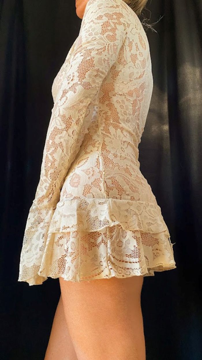 Petite robe bohème très courte dentelle col en V manches longues - photo numéro 4
