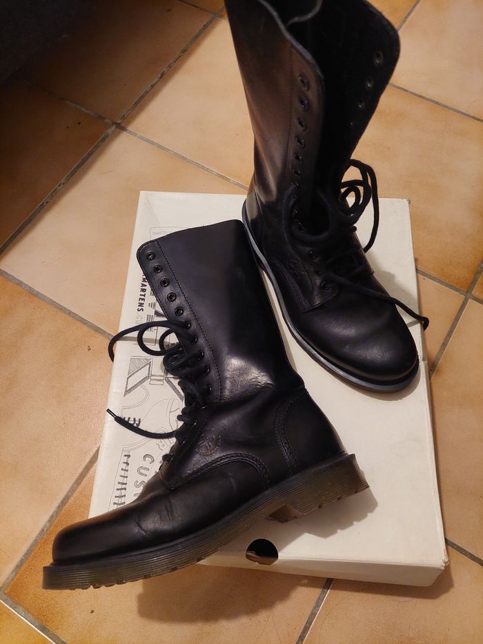 Dr. Martens 14 trous