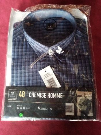 Chemise bleu marine taille 48 neuve dans son emballage