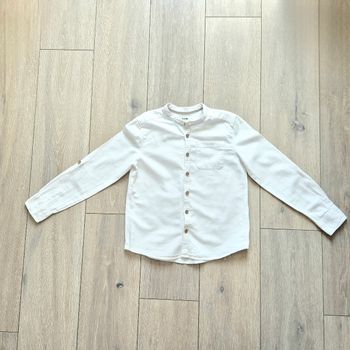 Tres belle chemise blanche en lin. Garçon 10 ans. Marque Kiabi