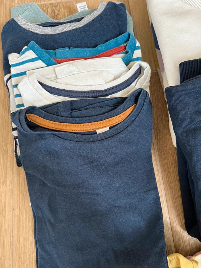 Lot vêtements 6ans - photo numéro 4