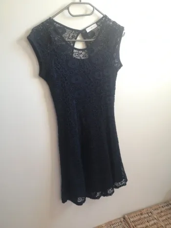 Robe dentelle bleue marine cache cache