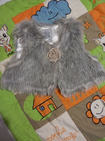 Boléro en fausse fourrure