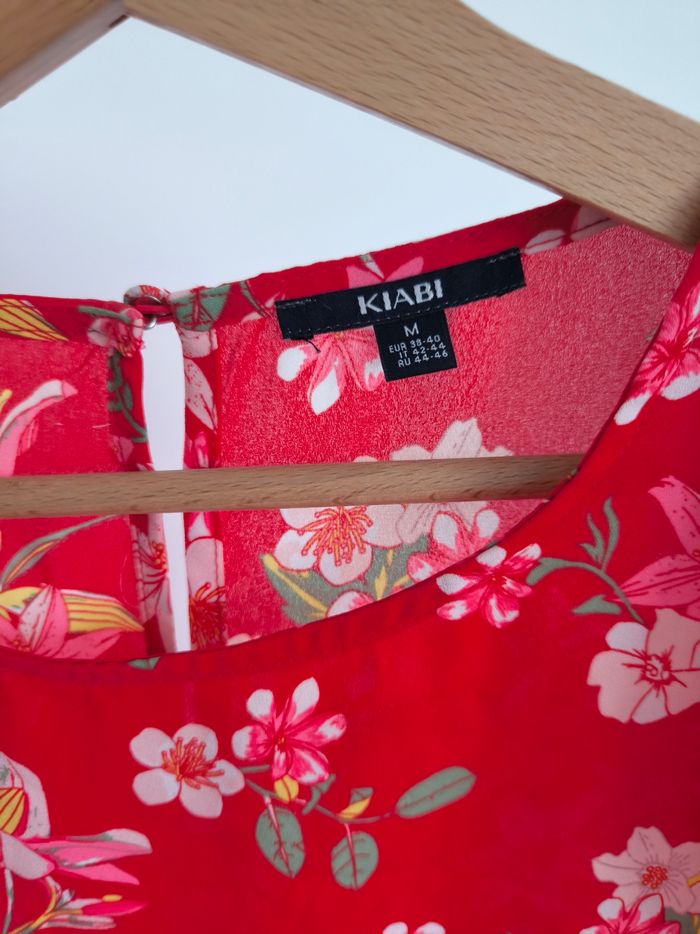 Top haut rouge fleuri épaules dénudées froufrous très beau taille M - photo numéro 3