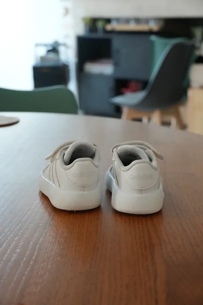 Petites baskets Adidas blanches bébé - Pointure 19 - photo numéro 5