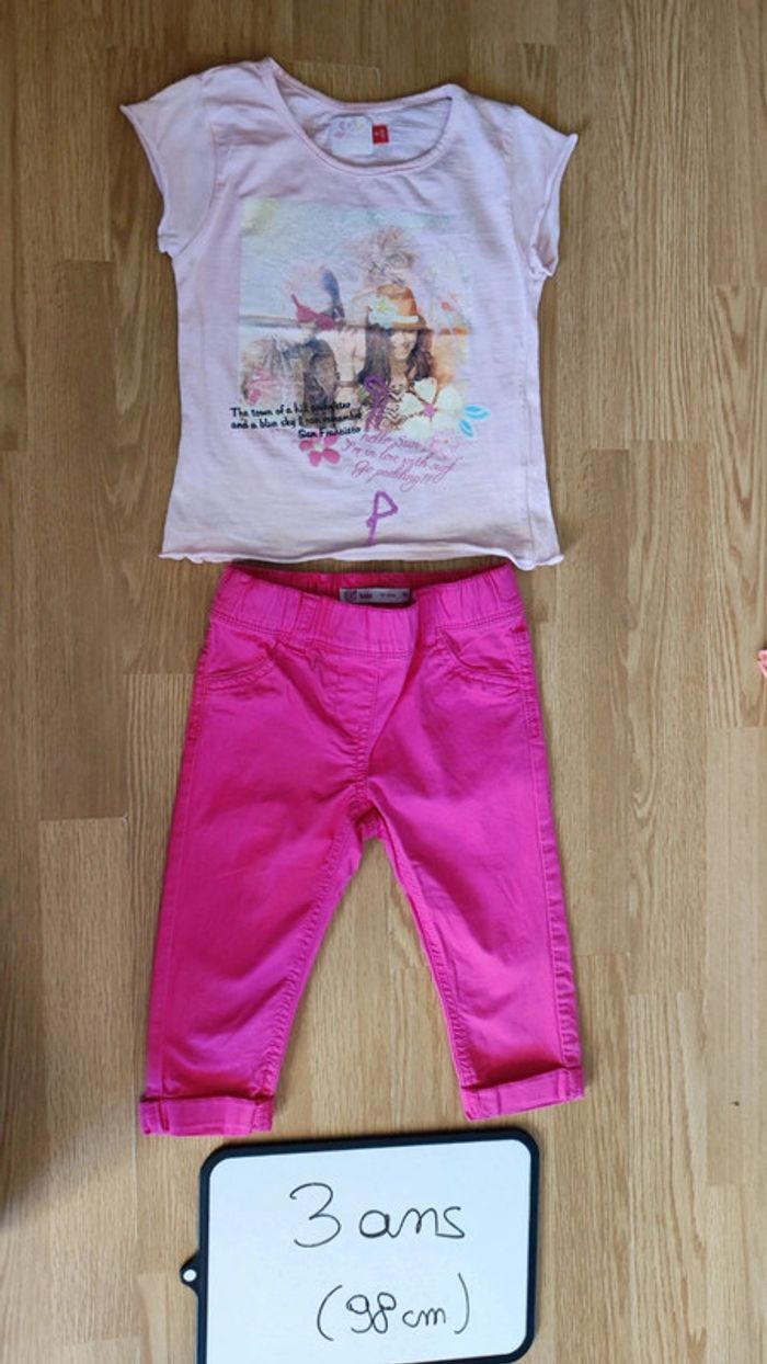 T-shirt et pantacourt taille 3 ans