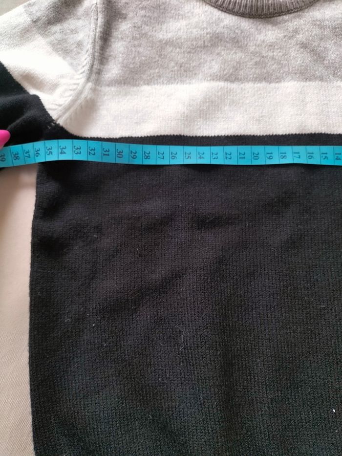 🖤 Pull color block - 8 ans (indiqué 10) - Shein - Neuf 🖤 - photo numéro 2